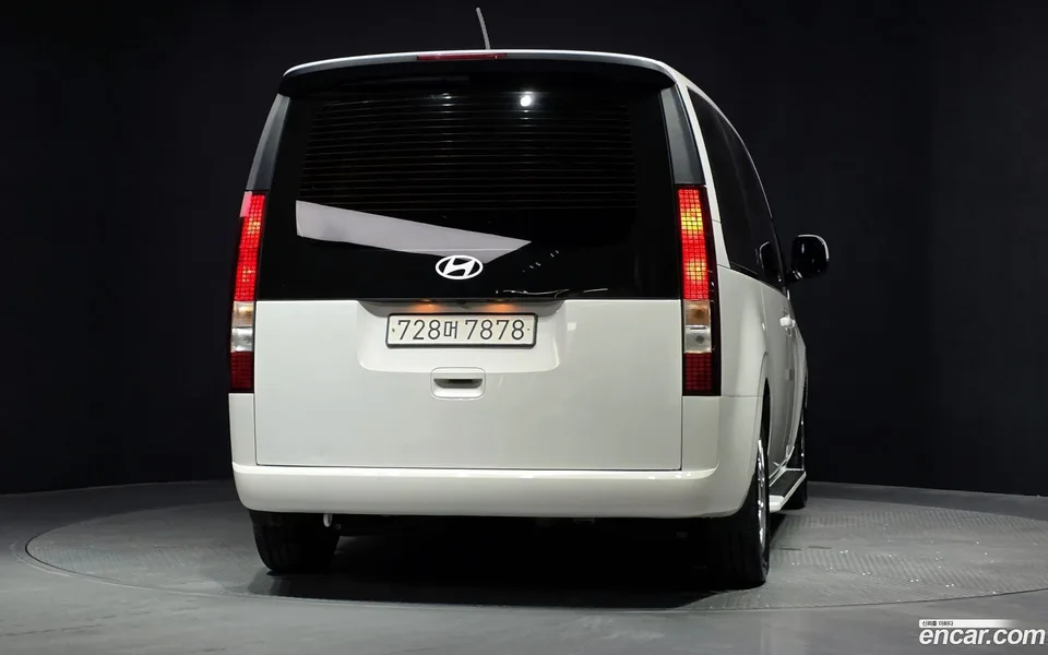 Hyundai Staria HEV 1.6 11 2024 — thumbnail 4