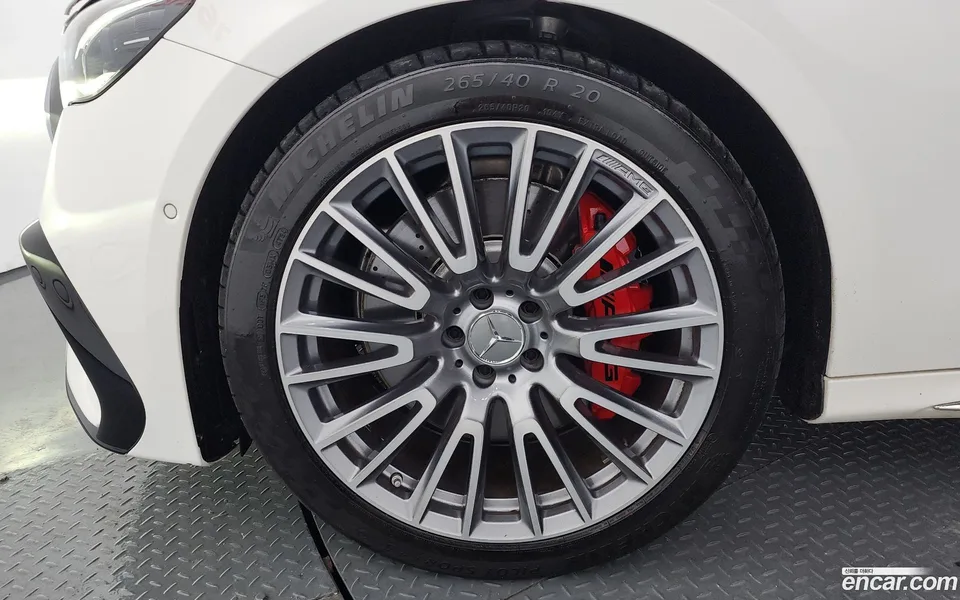 Mercedes-Benz E-Class AMG E53e 4MATIC+ 2025 — thumbnail 2