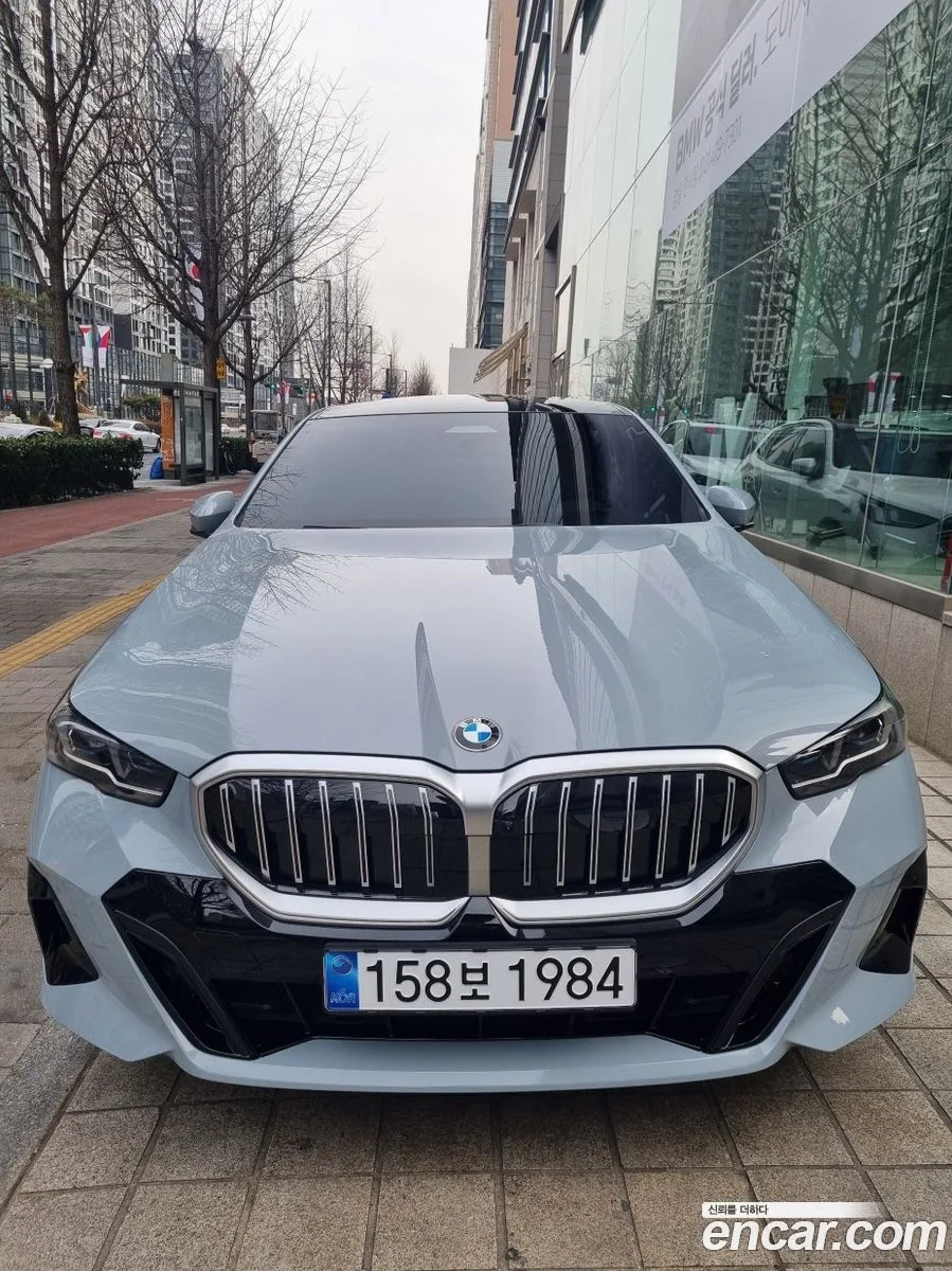 BMW 5 Series 520i M 2026 — photo 1, buy with delivery to Moscow