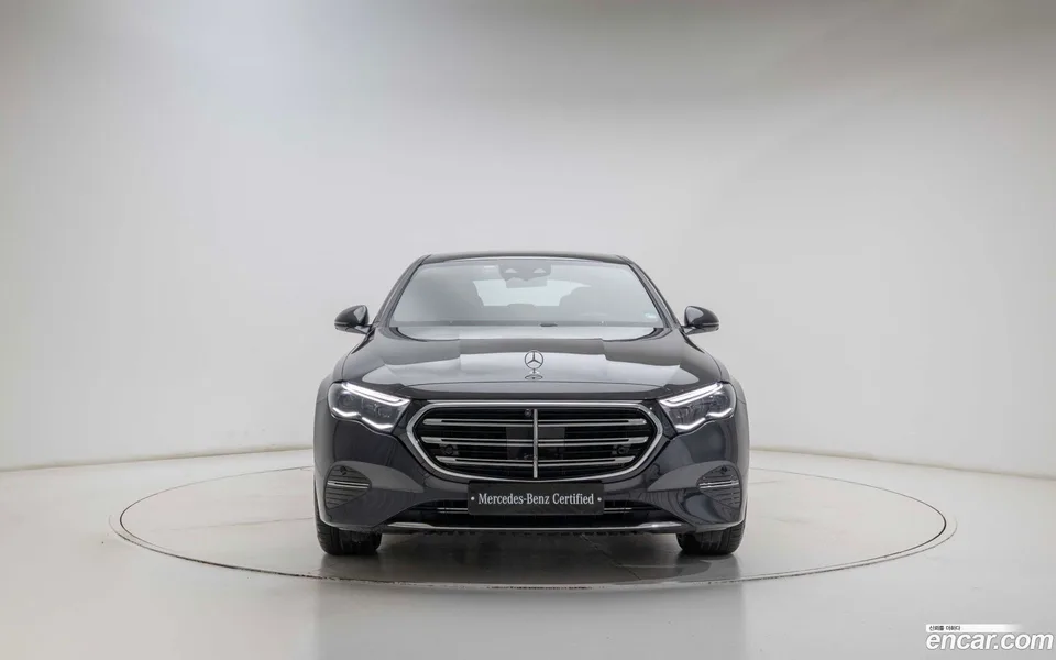 Mercedes-Benz E-Class E350e 4MATIC 2025 — миниатюра 3