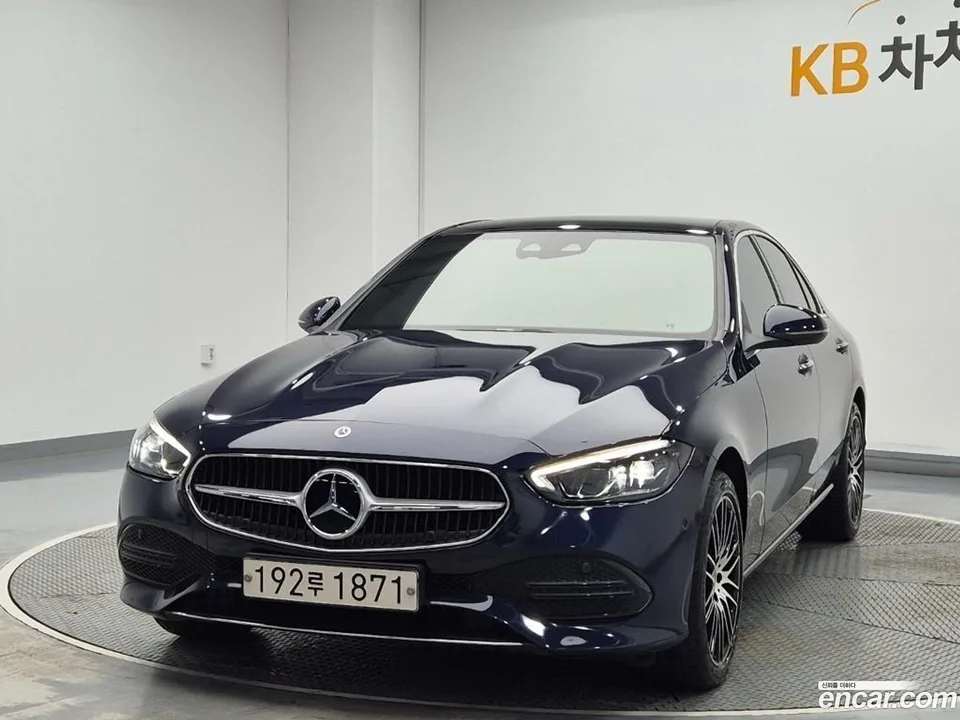 Mercedes-Benz C-Class C200 4MATIC 2022 — photo 1, buy with delivery to Moscow