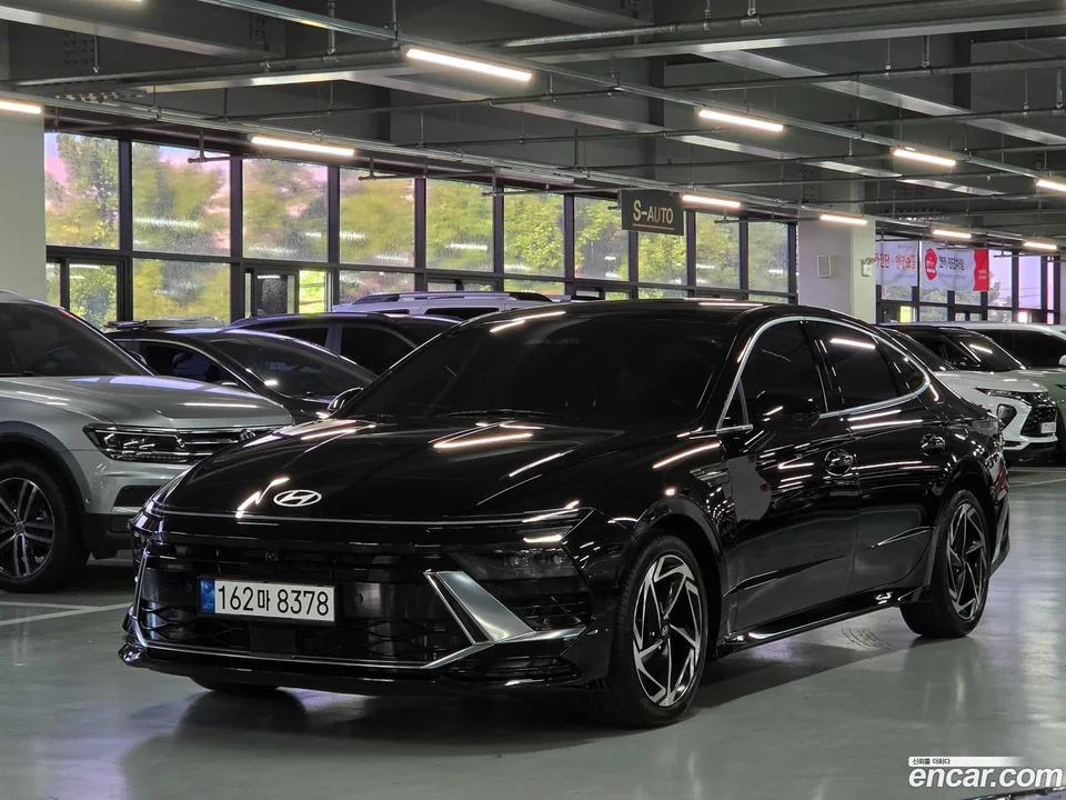 Hyundai Sonata The Edge 2.0 2023 — photo 1, buy with delivery to Moscow