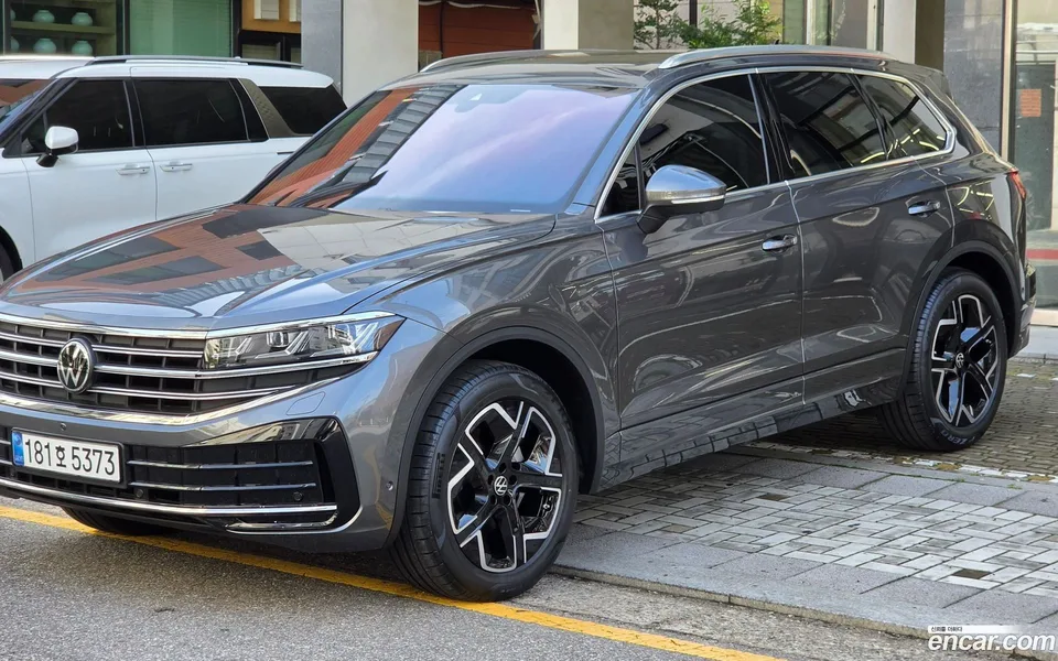 Volkswagen Touareg 3.0 TDI 2026 — photo 1, buy with delivery to Moscow