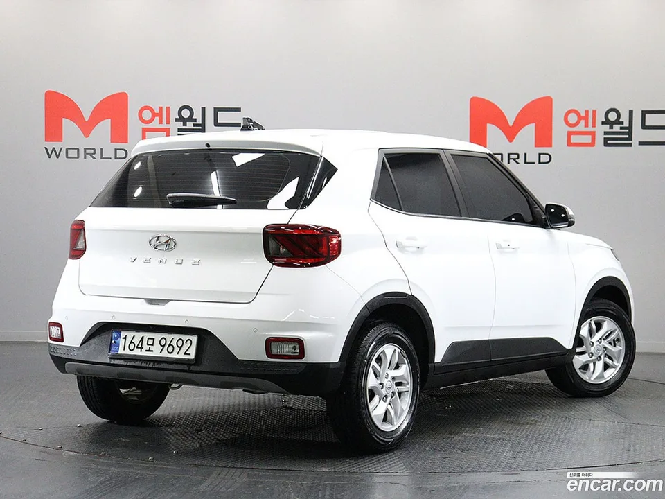 Hyundai Venue 1.6 2023 — thumbnail 3