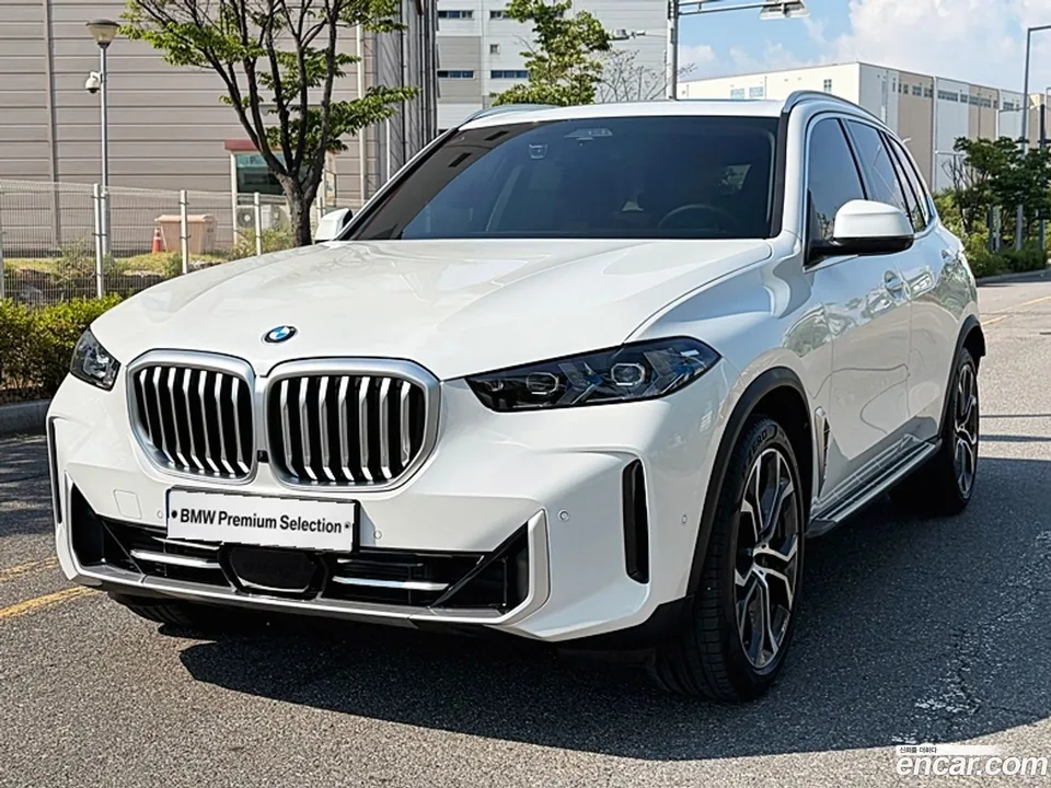 BMW X5 xDrive 40i xLine 2025 — photo 1, buy with delivery to Moscow