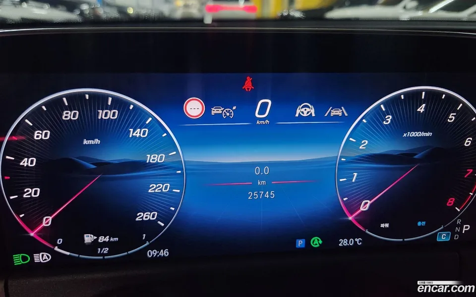 Mercedes-Benz E-Class E300 4MATIC 2025 — thumbnail 2