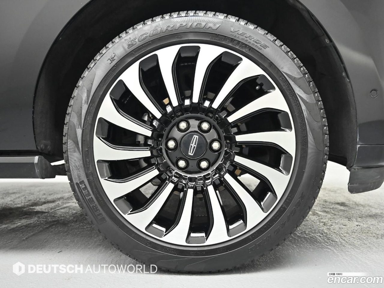Lincoln Navigator 2023 — 2