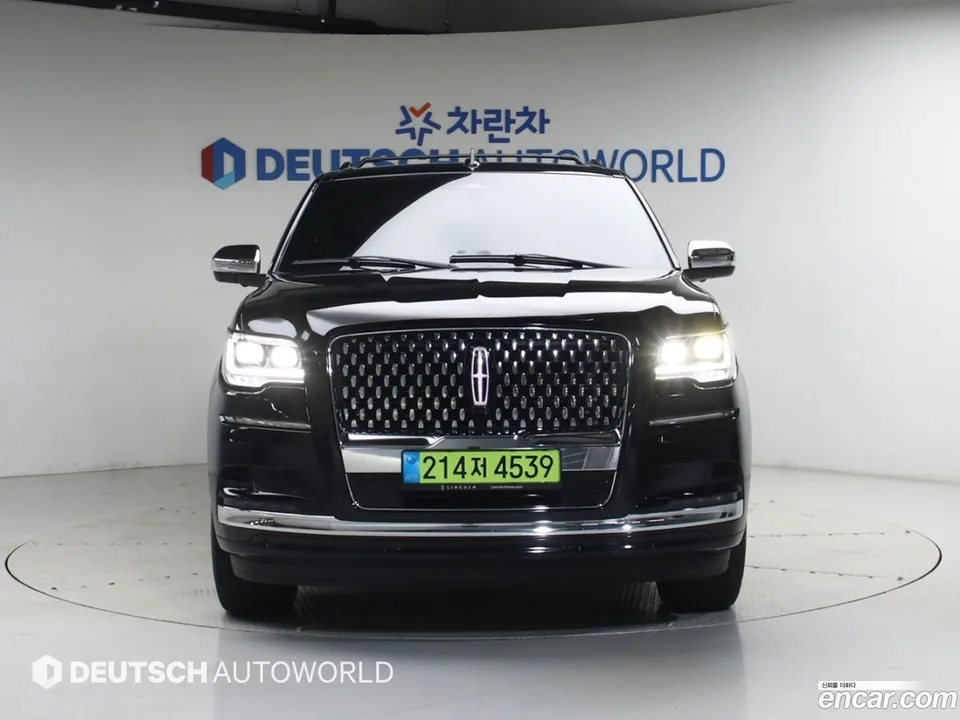 Lincoln Navigator 3.5L 2023 — thumbnail 3