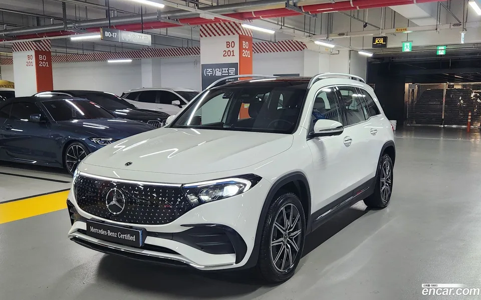 Mercedes-Benz EQB EQB300 4MATIC AMG 2025 — photo 1, buy with delivery to Moscow
