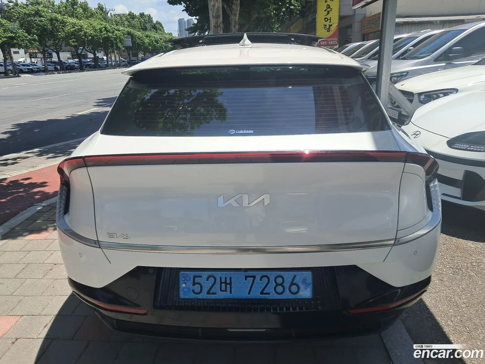 Kia EV6 2024 — thumbnail 3