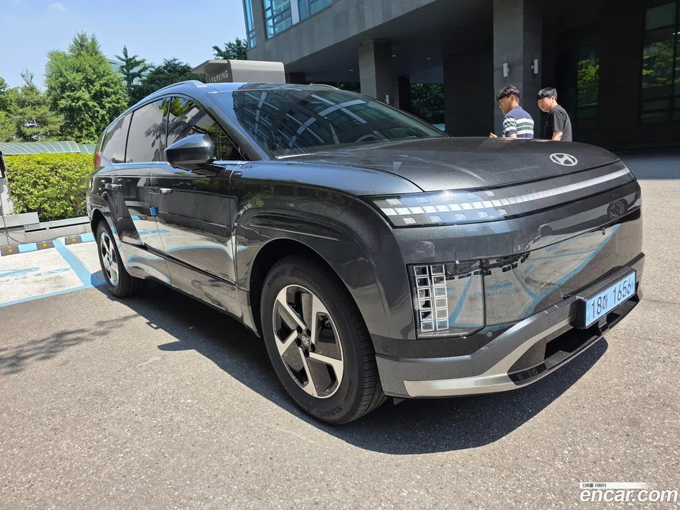 Hyundai Ioniq 9 AWD 2026 — photo 1, buy with delivery to Moscow