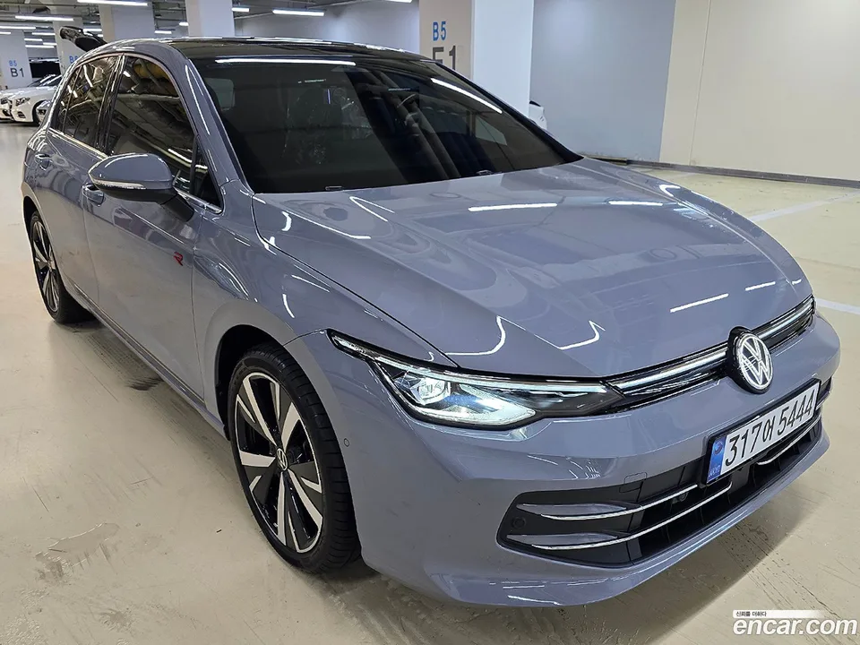 Volkswagen Golf 2.0 TDI 2026 — photo 1, buy with delivery to Moscow