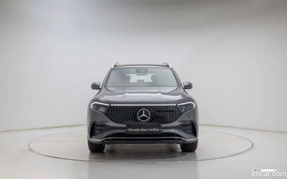 Mercedes-Benz EQB EQB300 4MATIC AMG 2025 — thumbnail 3