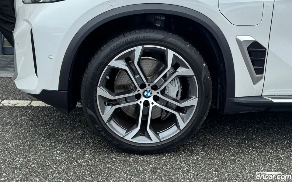 BMW X5 xDrive 50e xLine 2025 — thumbnail 2