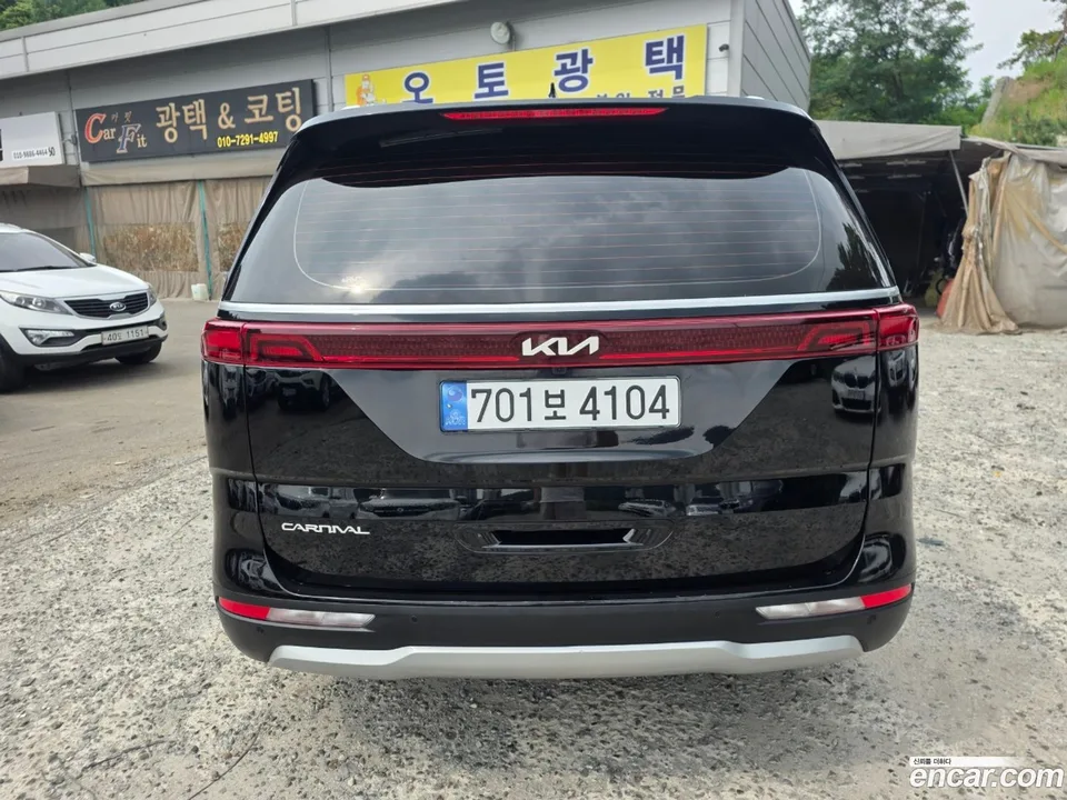 Kia Carnival 11 2023 — thumbnail 4