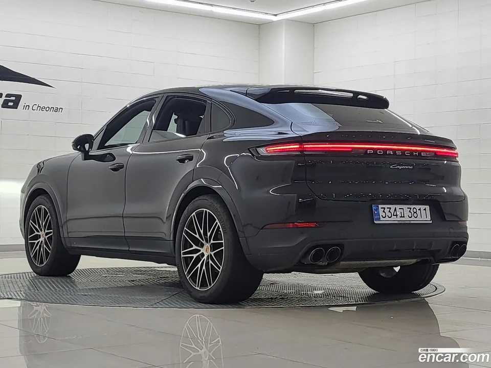 Porsche Cayenne 3.0 2025 — thumbnail 4