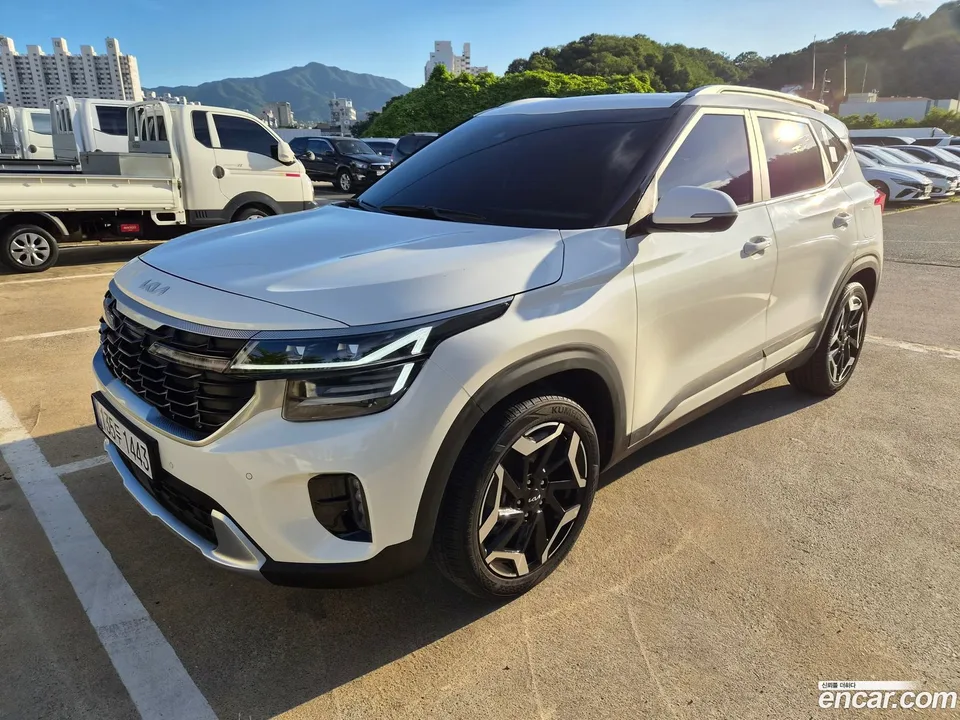Kia Seltos 1.6 2WD 2024 — photo 1, buy with delivery to Moscow
