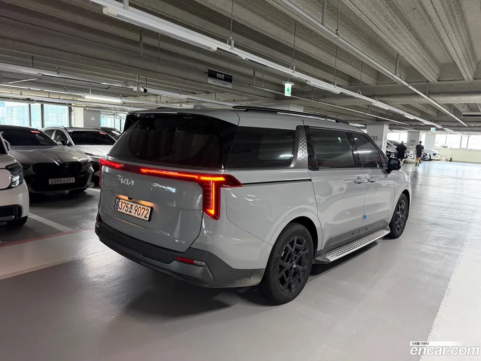 Kia Carnival HEV 9 2025 — thumbnail 2