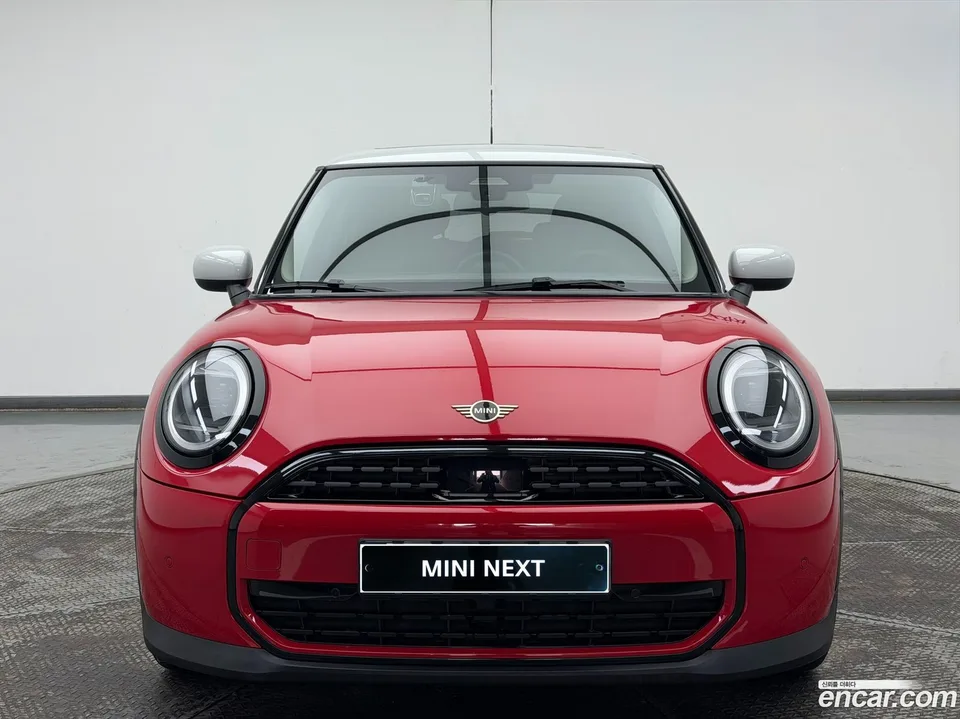 MINI Cooper C 2025 — thumbnail 3