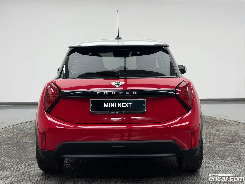 MINI Cooper C 2025 — thumbnail 4