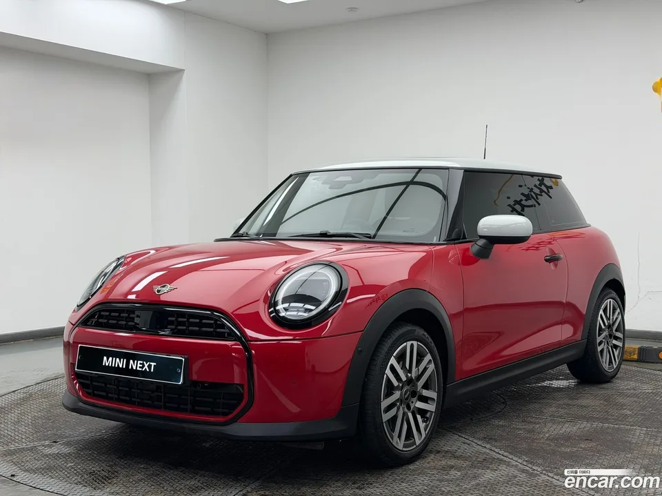 MINI Cooper C 2025 — photo 1, buy with delivery to Moscow