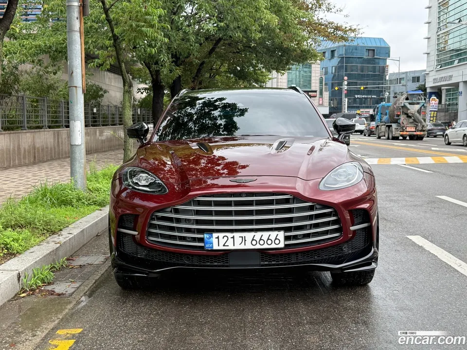 Aston Martin DBX 4.0 V8 707 2023 — миниатюра 3