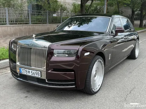 Rolls-Royce Phantom 2023 buy in Moscow