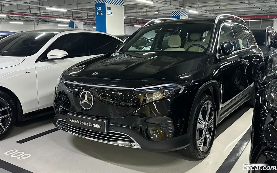 Mercedes-Benz EQB EQB300 4MATIC AMG 2025 — photo 1, buy with delivery to Moscow