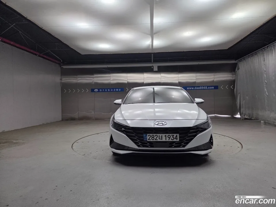 Hyundai Avante Hybrid 2023 — thumbnail 3