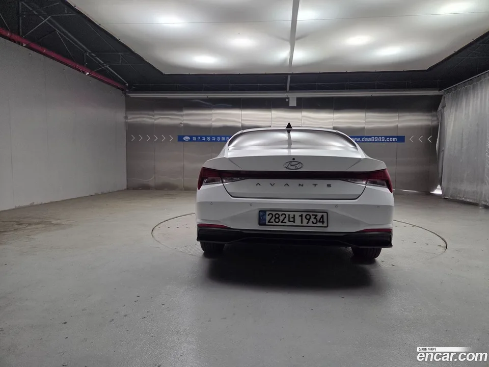 Hyundai Avante Hybrid 2023 — thumbnail 4