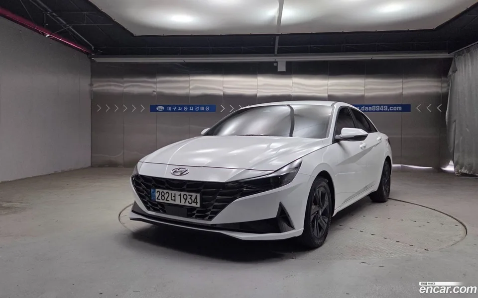 Hyundai Avante Hybrid 2023 — photo 1, buy with delivery to Moscow