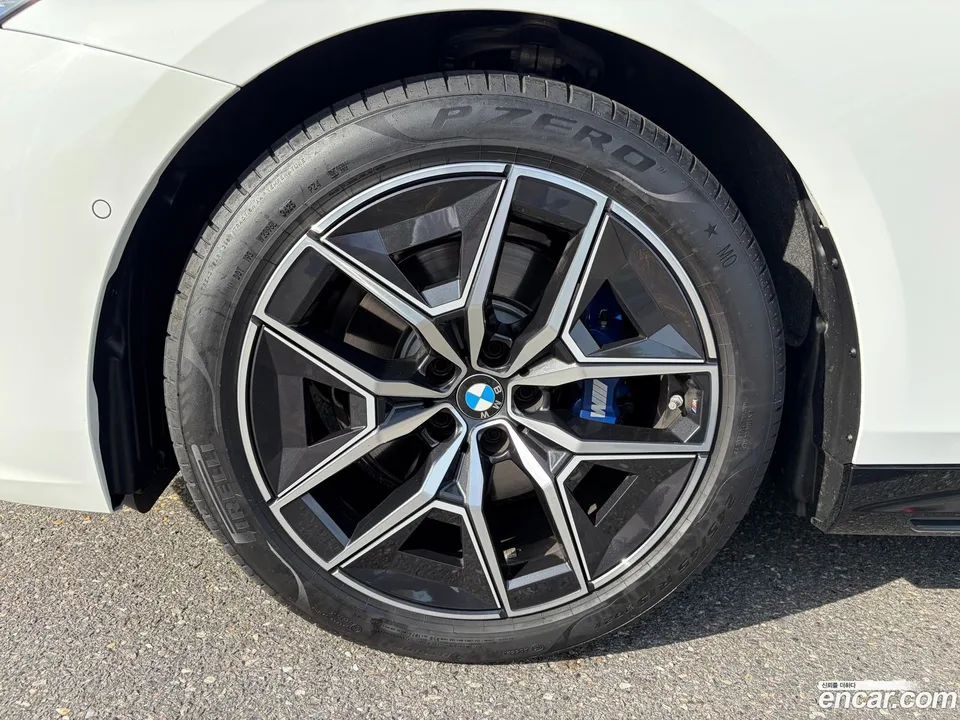 BMW 5 Series 520i M 2026 — thumbnail 2