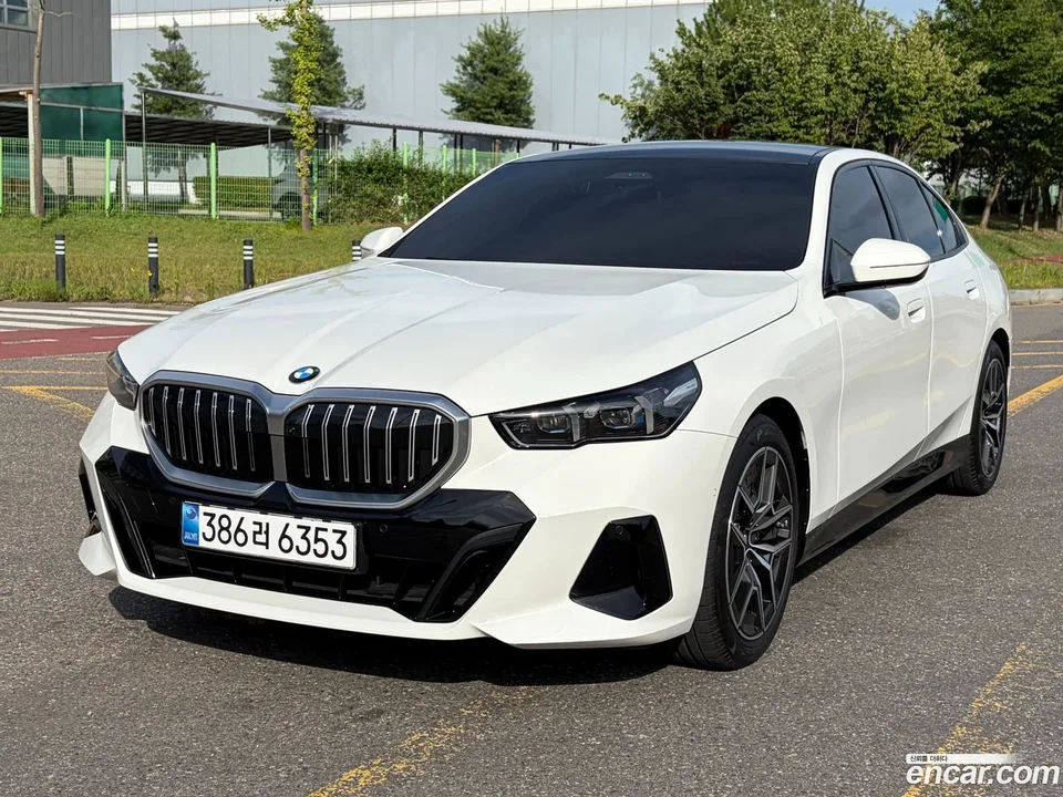 BMW 5 Series 520i M 2026 — photo 1, buy with delivery to Moscow