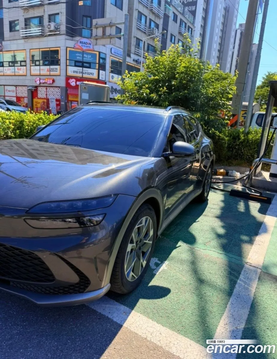 Genesis GV60 2023 — thumbnail 3