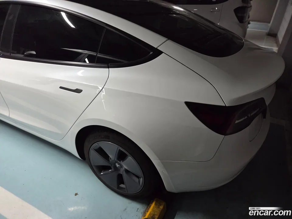 Tesla Model 3 AWD 2022 — thumbnail 4