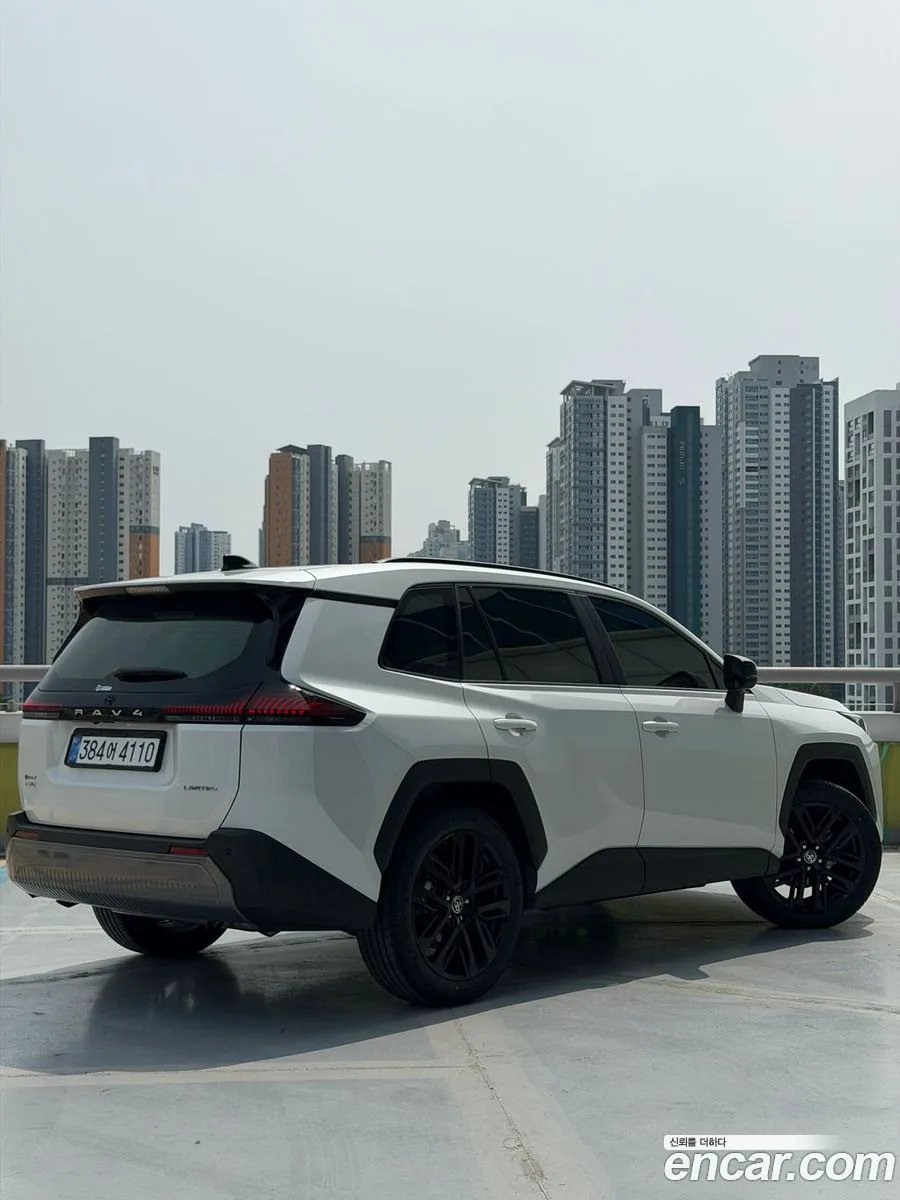 Toyota RAV4 6 2.5 HEV 4WD 2026 — thumbnail 2