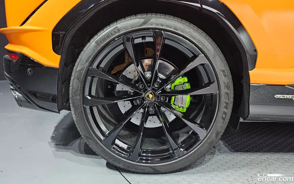 Lamborghini Urus 4.0 V8 S 2024 — thumbnail 2