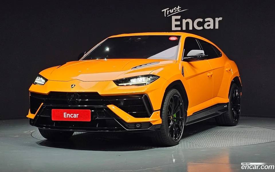 Lamborghini Urus 4.0 V8 S 2024 — photo 1, buy with delivery to Moscow