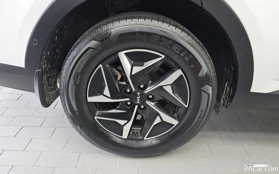 Kia Sorento HEV 1.6 2WD 2023 — thumbnail 5