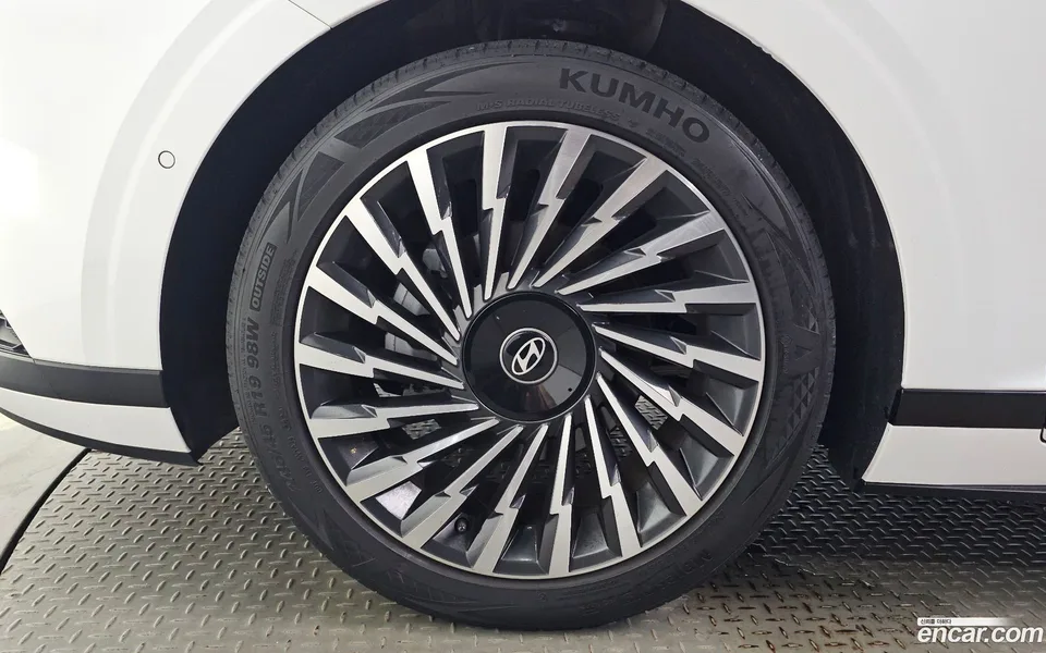 Hyundai Grandeur Hybrid 2024 — thumbnail 2