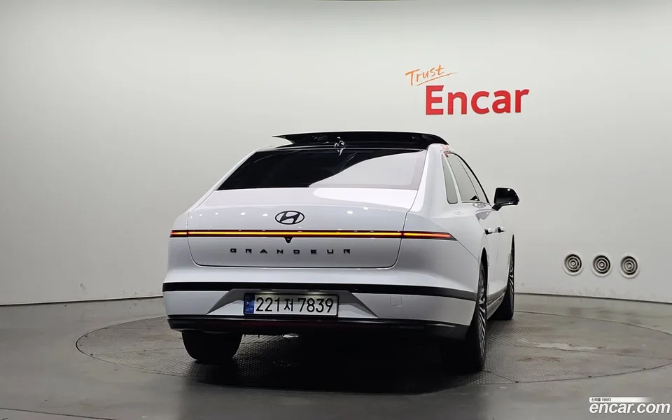 Hyundai Grandeur Hybrid 2024 — thumbnail 4