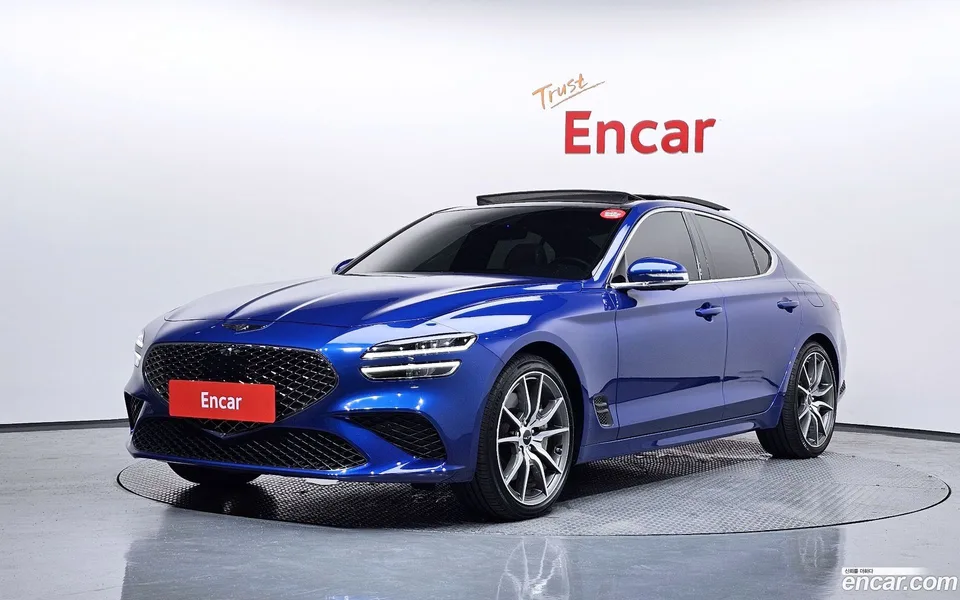 Genesis G70 2.5T 4WD 2023 — photo 1, buy with delivery to Moscow