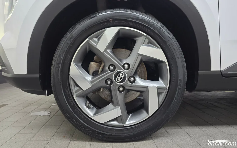 Hyundai Venue 1.6 2023 — thumbnail 2