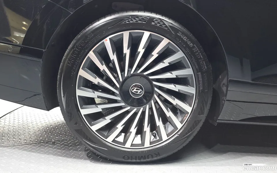 Hyundai Grandeur Hybrid 2023 — thumbnail 5