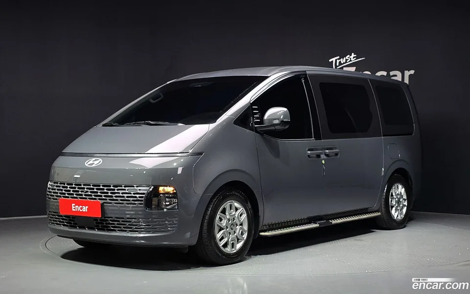 Hyundai Staria L3.5 11 2025 — фото 1, купить с доставкой в Москву