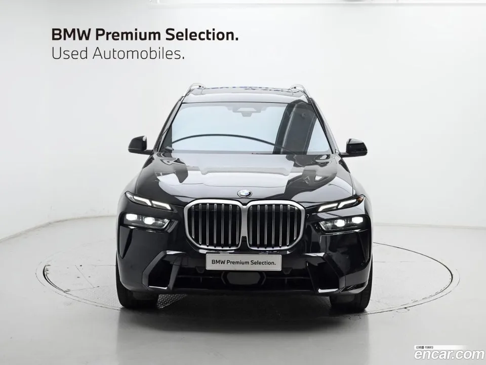 BMW X7 xDrive 40i M 6 2025 — thumbnail 3