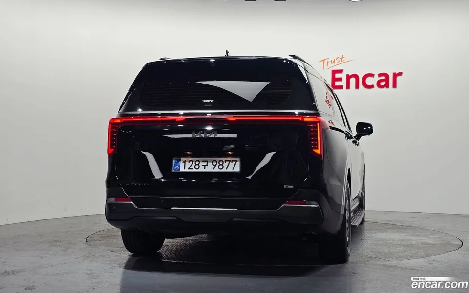 Kia Carnival HEV 7 X Line 2025 — thumbnail 4