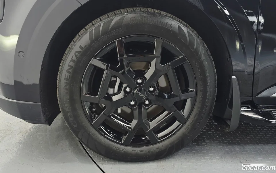 Kia Carnival HEV 7 X Line 2025 — thumbnail 5