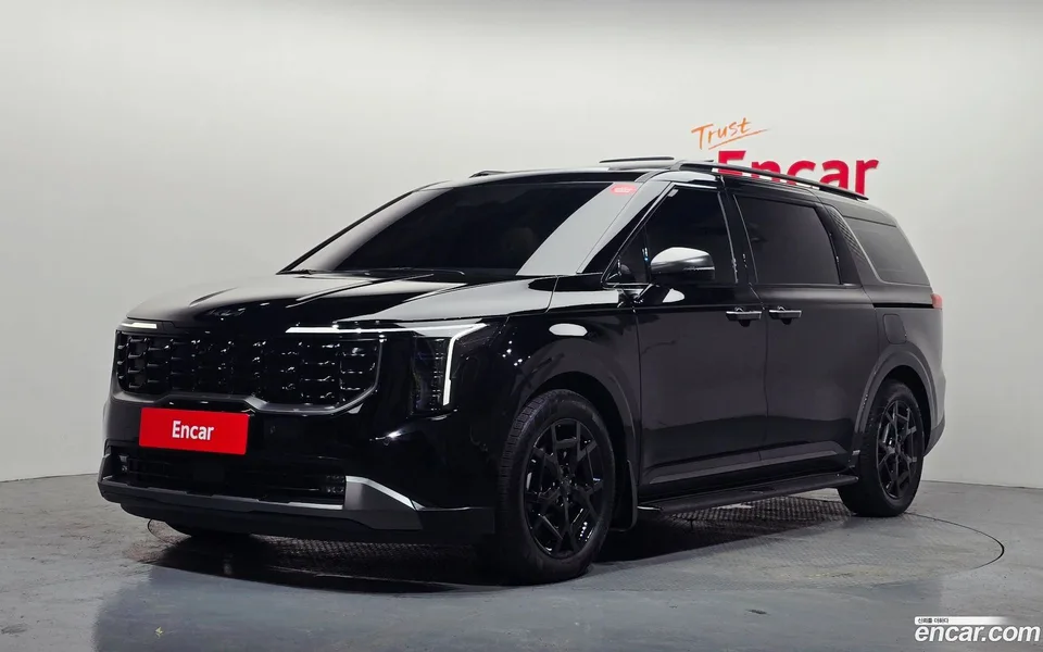 Kia Carnival HEV 7 X Line 2025 — photo 1, buy with delivery to Moscow