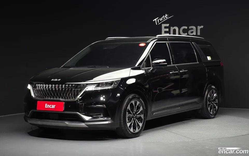 Kia Carnival 9 2022 — photo 1, buy with delivery to Moscow